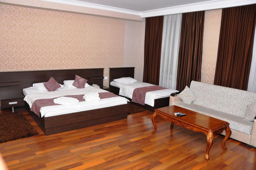Xudaferin Hotel Baku Luaran gambar