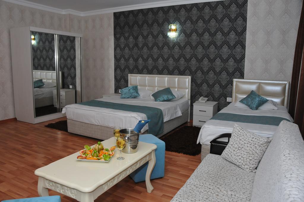 Xudaferin Hotel Baku Luaran gambar